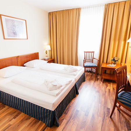 Hotel Excelsior - Central Station Frankfurt am Main Luaran gambar