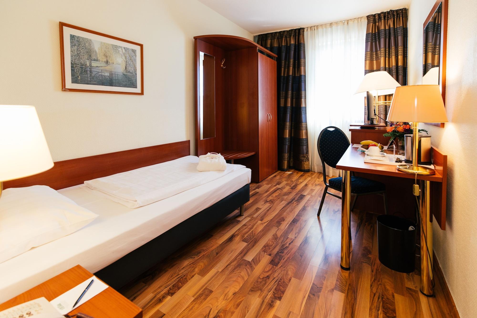 Hotel Excelsior - Central Station Frankfurt am Main Luaran gambar