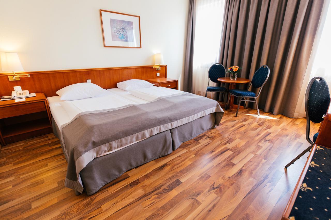 Hotel Excelsior - Central Station Frankfurt am Main Luaran gambar