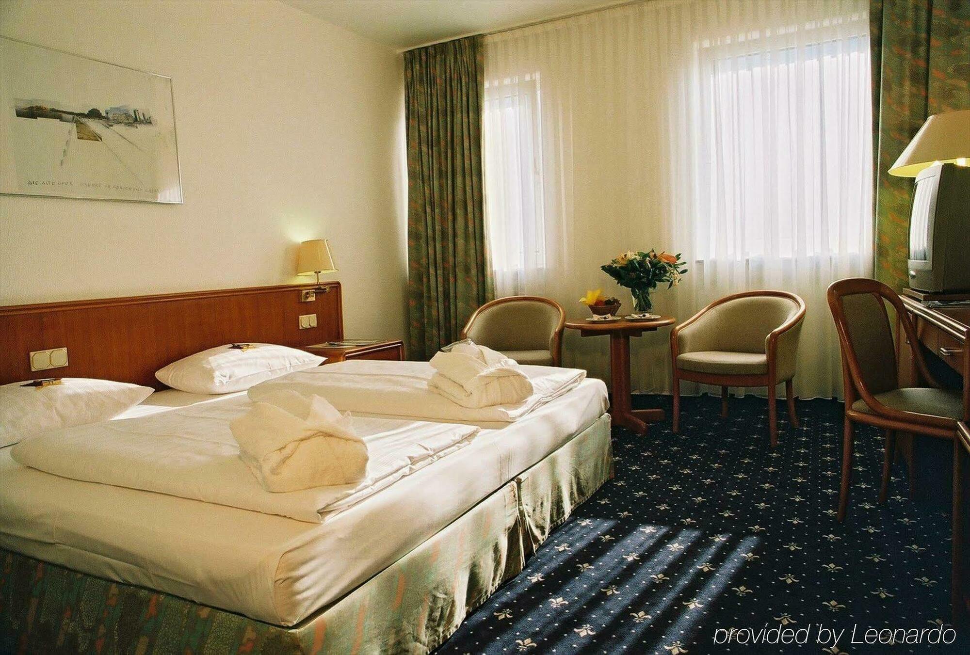 Hotel Excelsior - Central Station Frankfurt am Main Bilik gambar